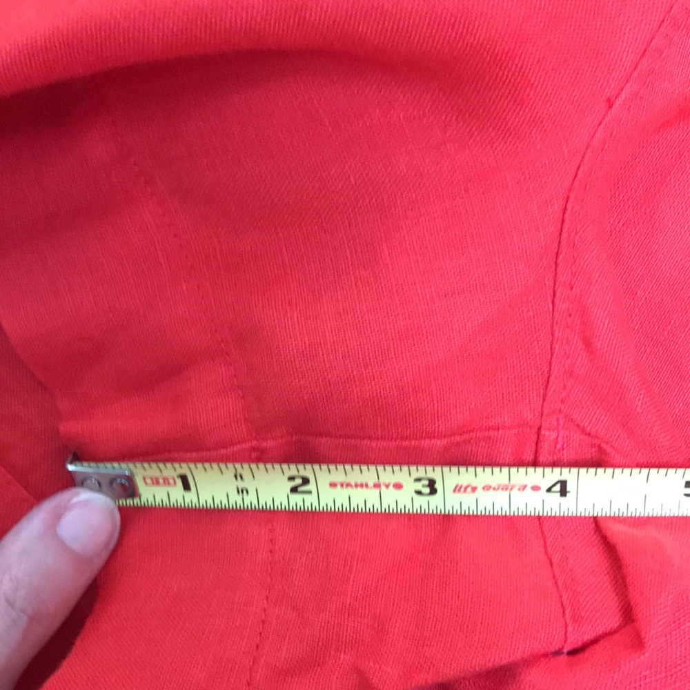 Madewell Clean Button-Tab Shorts in 100% Linen in Rouge - 4 - Picture 10 of 11